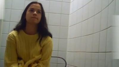 Shaved White Girl Toilet Peeing