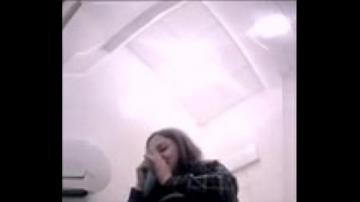 Shaved White Girl Public Peeing